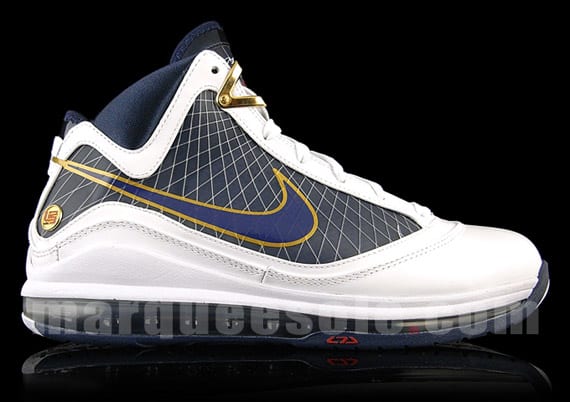 ᐉ Nike Air Max LeBron VII – Blanco – Azul – Dorado - Zapas News